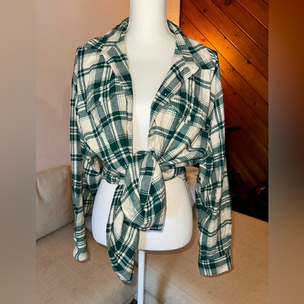 Old Navy Green Plaid Flannel Boyfriend Fit Long Sleeve Shirt